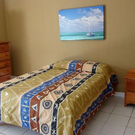 Готель Belize Hutz Сан-Педро Номер фото